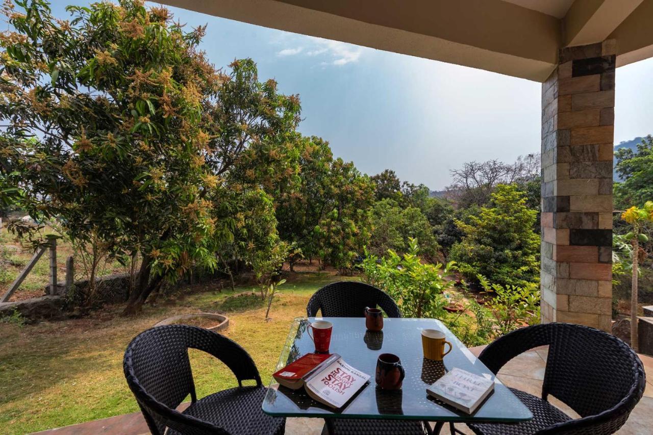 Aqua & Sage By Stayvista - Riverside Villa With Pool & Terrace Karjat Buitenkant foto