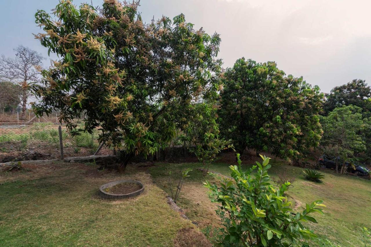 Aqua & Sage By Stayvista - Riverside Villa With Pool & Terrace Karjat Buitenkant foto
